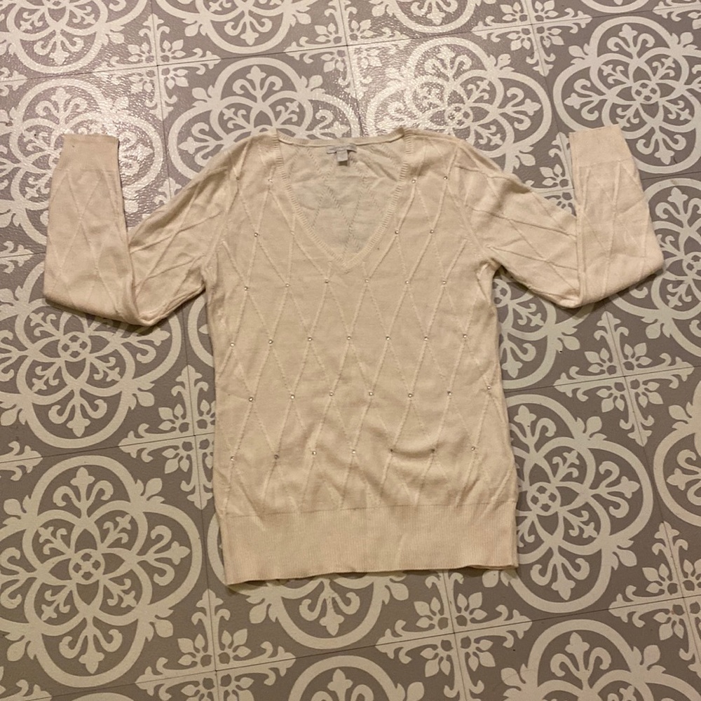 Womens New York & Company White sweater with Diamond accents